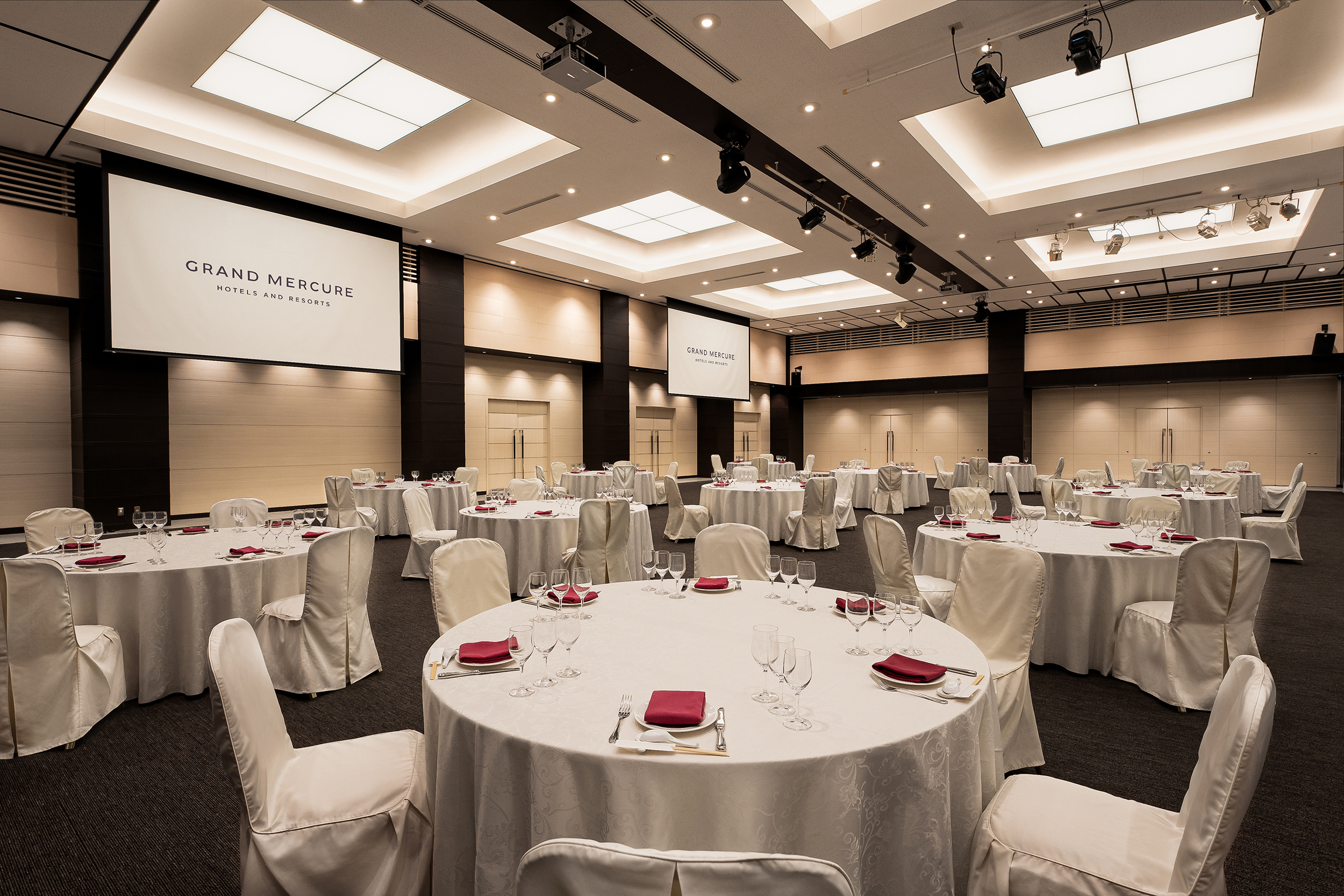 Banquet and Conference Hall Main Visual | Grand Mercure Okinawa Cape Zanpa Resort [Official]